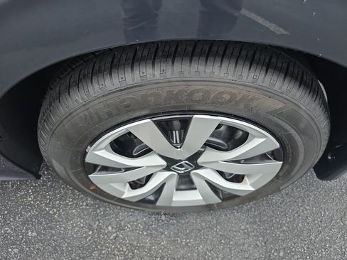 Certified 2023 Honda Civic LX image 30