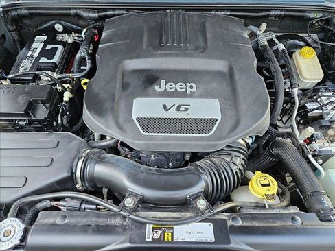 Used 2015 Jeep Wrangler Unlimited Sport w/ Quick Order Package 24S image 20