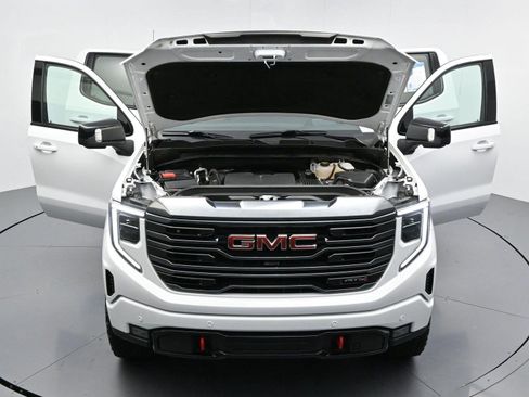 Used 2023 GMC Sierra 1500 AT4 w/ AT4 Premium Package AWD/4WD image 47