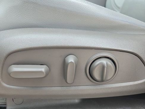 Used 2019 Chevrolet Traverse Premier image 22