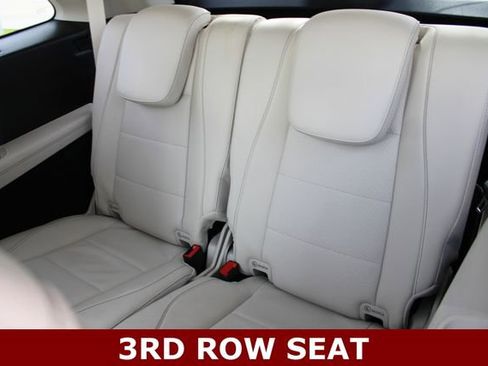 Used 2023 Mercedes-Benz GLS 450 4MATIC image 9