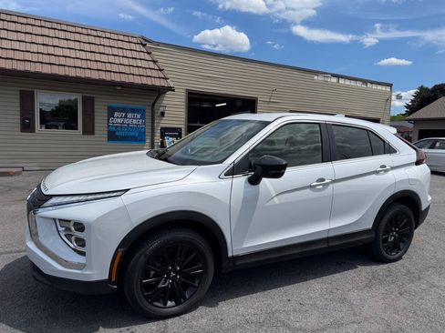 Used 2023 Mitsubishi Eclipse Cross LE AWD/4WD image 1