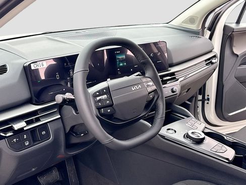 New 2026 Kia Sportage S image 4