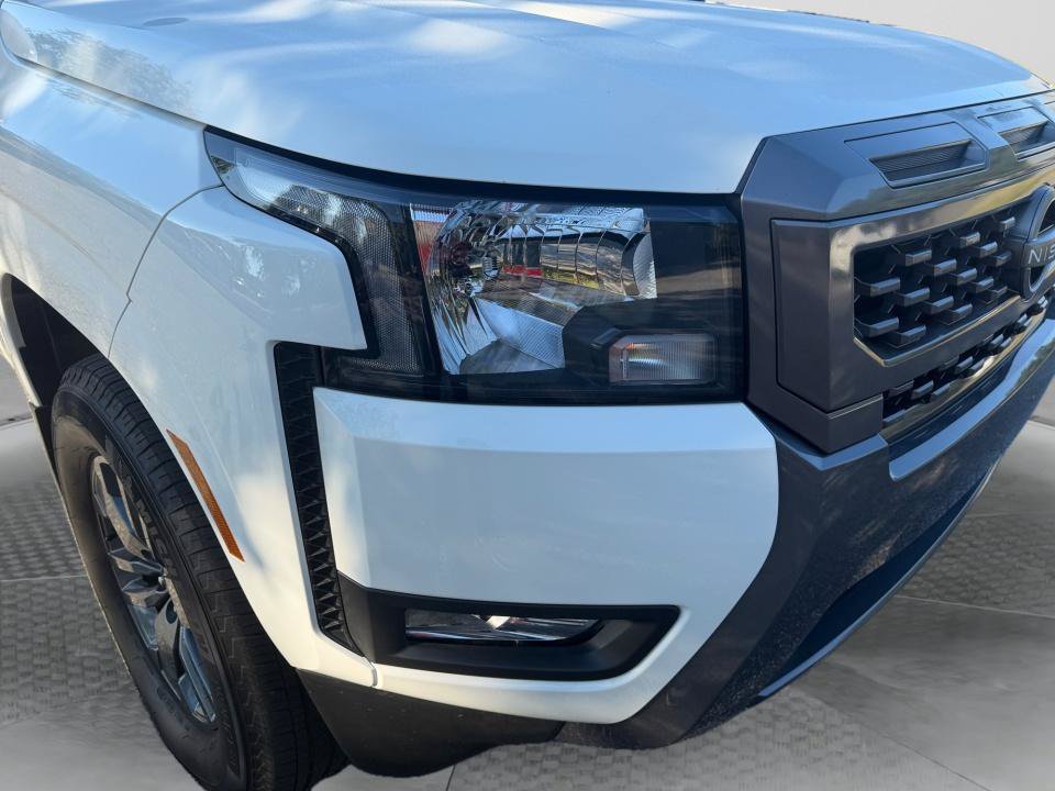 Used 2025 Nissan Frontier SV w/ SV Convenience Package RWD image 24