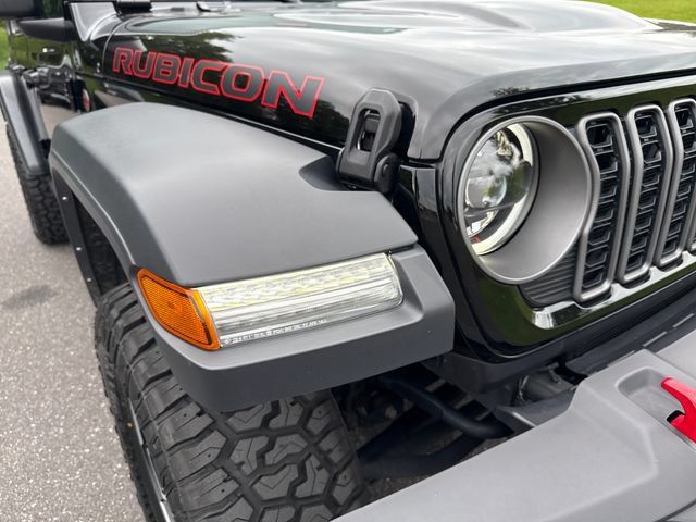 Used 2025 Jeep Wrangler Unlimited Rubicon AWD/4WD image 12