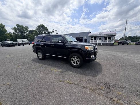 Used 2010 Toyota 4Runner Limited AWD/4WD image 25