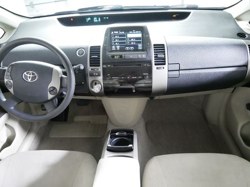 Used 2009 Toyota Prius w/ Pkg 2 FWD image 10