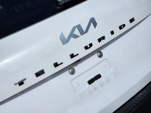 Used 2022 Kia Telluride SX w/ SX Prestige Package image 18
