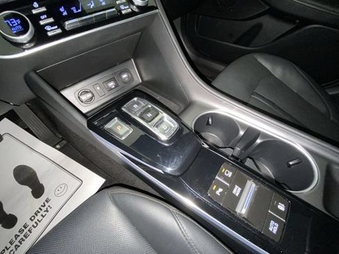 Used 2023 Hyundai Sonata Limited FWD image 20