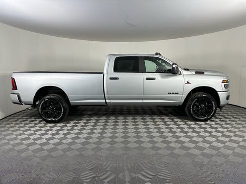 New 2026 RAM 3500 Big Horn AWD/4WD image 21