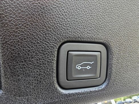 Used 2026 Chevrolet Traverse RS AWD/4WD image 33