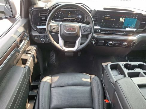Used 2025 GMC Sierra 1500 SLT AWD/4WD image 12
