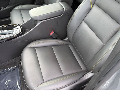 Used 2024 Chevrolet Trax ACTIV w/ Sunroof Package FWD image 29