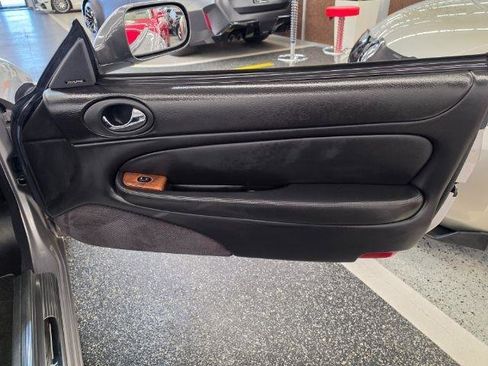 Used 2001 Jaguar XKR Convertible RWD image 34