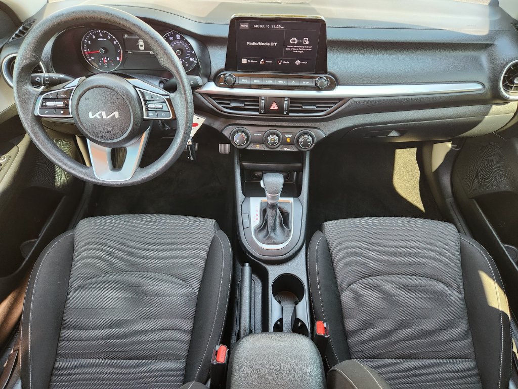 Used 2023 Kia Forte LXS w/ LXS Technology Package FWD image 5