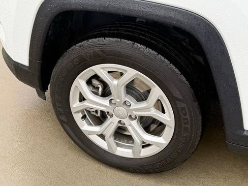 Used 2024 Jeep Compass Sport AWD/4WD image 5