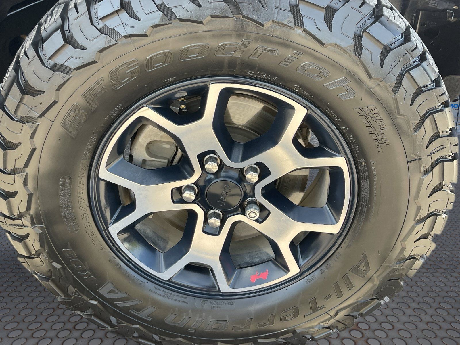 Used 2019 Jeep Wrangler Unlimited Rubicon AWD/4WD image 10