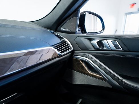 Used 2023 BMW X6 xDrive40i w/ M Sport Package image 58