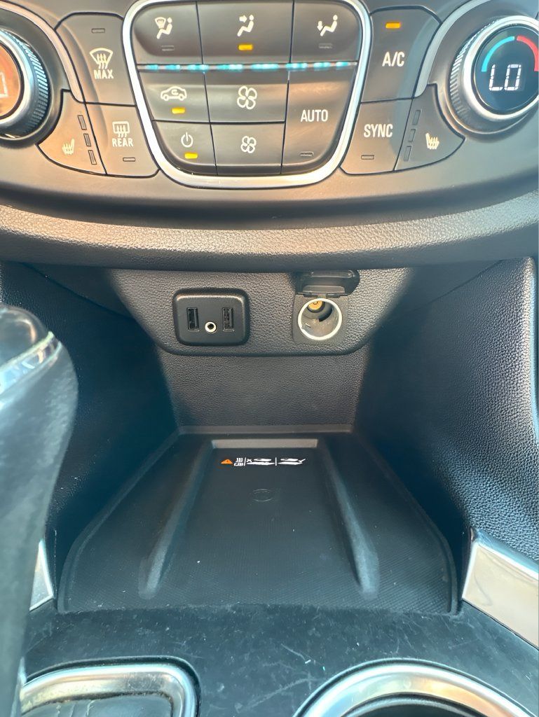 Used 2018 Chevrolet Traverse Premier w/ Redline Edition FWD image 28