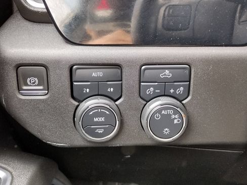 Used 2023 Chevrolet Silverado 1500 LT w/ Protection Package AWD/4WD image 22