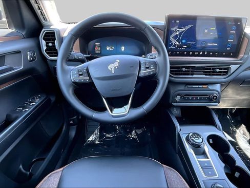 Used 2025 Ford Bronco Sport Outer Banks w/ Outer Banks Tech Package+ AWD/4WD image 6