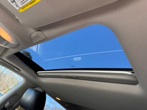 Used 2019 INFINITI QX60 Luxe w/ Essential Package image 32