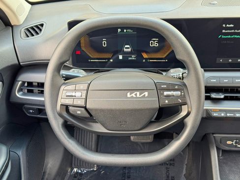 Used 2025 Kia K4 FWD image 18