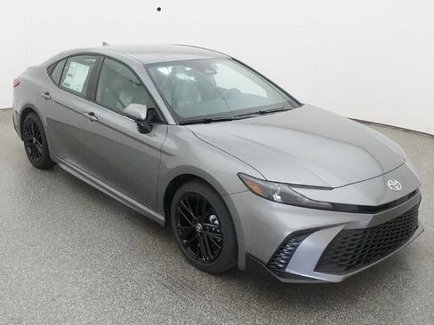 New 2026 Toyota Camry SE FWD image 13