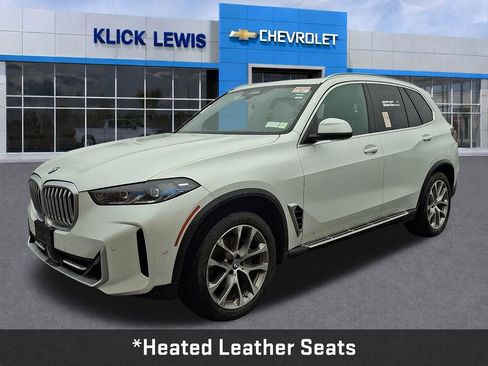 Used 2024 BMW X5 xDrive40i w/ Premium Package image 3