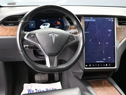 Used 2018 Tesla Model X 100D image 35