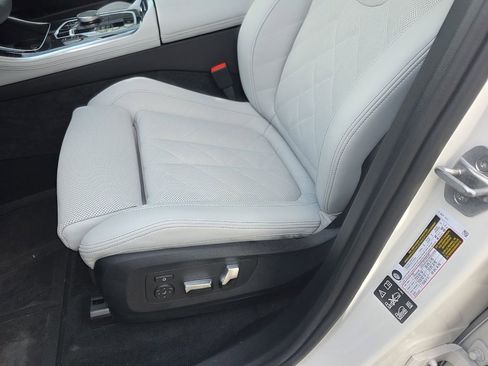 Used 2026 BMW X5 xDrive40i w/ M Sport Package AWD/4WD image 10