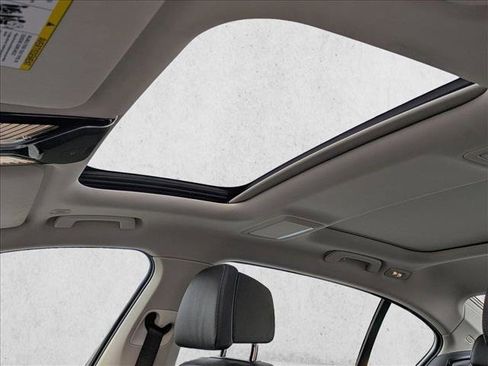 Used 2021 BMW 740i xDrive image 13