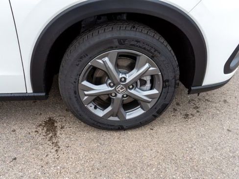 New 2026 Honda HR-V LX image 9