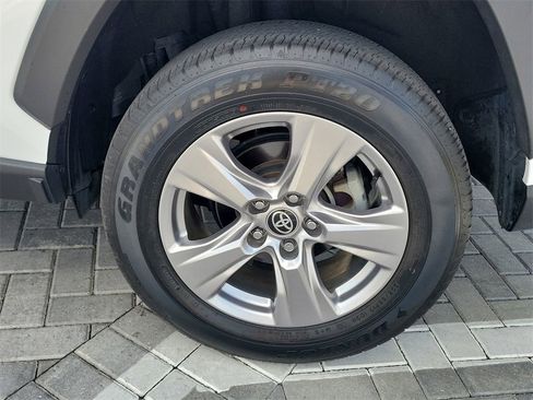 Used 2023 Toyota RAV4 XLE w/ Convenience Package image 14