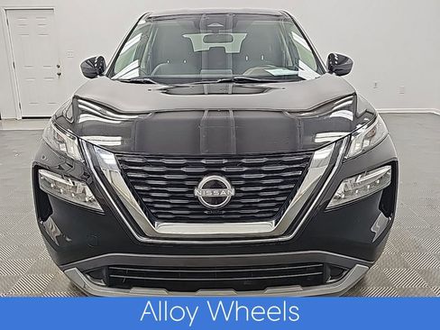 Used 2023 Nissan Rogue SV image 4