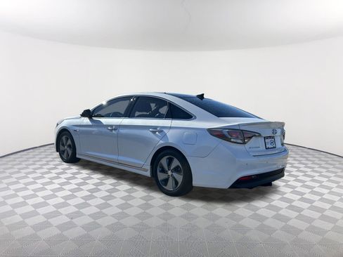 Used 2016 Hyundai Sonata Limited w/ Option Group 02 image 9