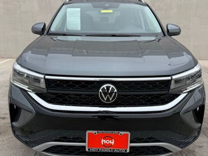 Certified 2024 Volkswagen Taos SE w/ MDO Package