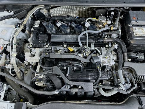 Used 2024 Toyota Corolla LE FWD image 30