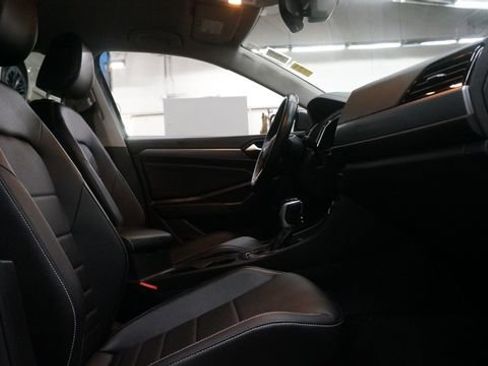 Certified 2023 Volkswagen Jetta SE image 49