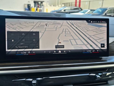 Used 2024 BMW X7 xDrive40i image 34