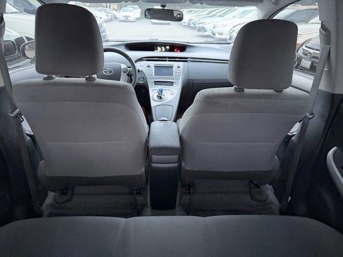 Used 2014 Toyota Prius Three image 19