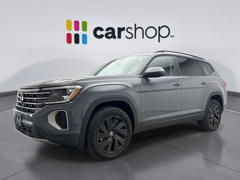 Used 2025 Volkswagen Atlas SE image 1
