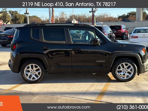 Used 2016 Jeep Renegade Latitude FWD image 5