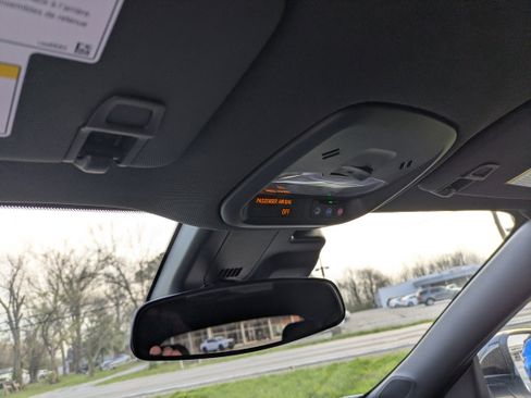 Used 2025 Chevrolet Trax RS w/ Driver Confidence Package image 22