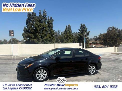 Used 2025 Toyota Corolla LE FWD image 1
