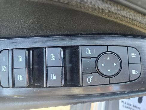 Used 2023 Nissan Rogue SV AWD/4WD image 19