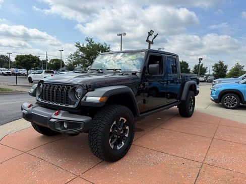 Used 2026 Jeep Gladiator Rubicon AWD/4WD image 3