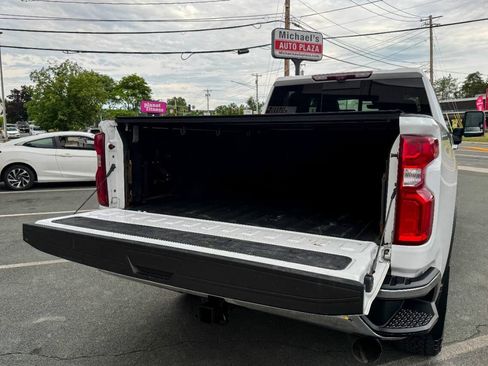 Used 2020 Chevrolet Silverado 2500 LTZ w/ LTZ Premium Package AWD/4WD image 19