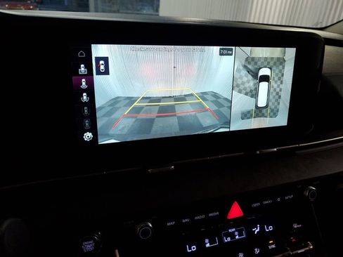Used 2024 Kia Carnival SX FWD image 28