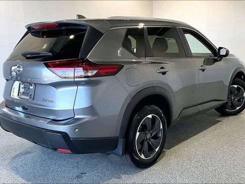 Used 2024 Nissan Rogue SV w/ SV Premium Package AWD/4WD image 5